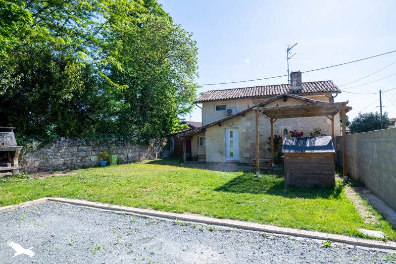 Casa de 3 dormitorios en Izon, France No. 344989