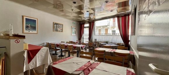 Apartamento de 26 dormitorios en Haute-Garonne, France No. 348381 2