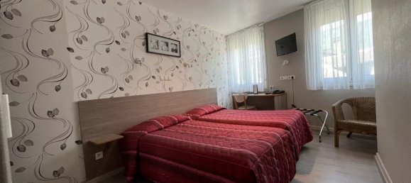 Apartamento de 26 dormitorios en Haute-Garonne, France No. 348381 10
