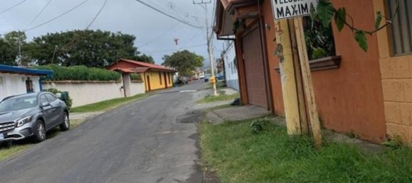 4 bedrooms House in Santo Domingo, Costa Rica No. 1181 4