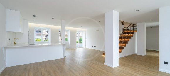 5 bedrooms House in Felgueiras, Portugal No. 42796 9