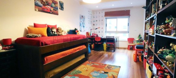 4 bedrooms Duplex in Corroios, Portugal No. 107698 13