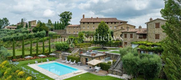 Дом с 43 спальнями в Умбертиде, Италия № 172127 2