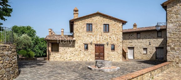 Дом с 43 спальнями в Умбертиде, Италия № 172127 34