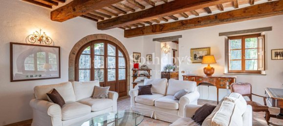 Дом с 43 спальнями в Умбертиде, Италия № 172127 11