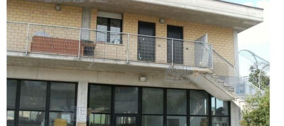 5 rooms Apartment in Filottrano, Italy No. 94287 3