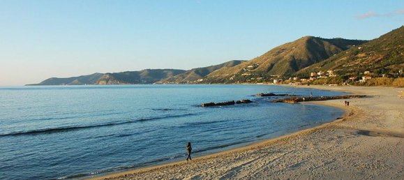 Imóvel comercial em Salerno, Italy 4500 m² N.º 136070 4