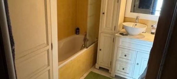 2 bedrooms Apartment in Paris, France No. 188887 4