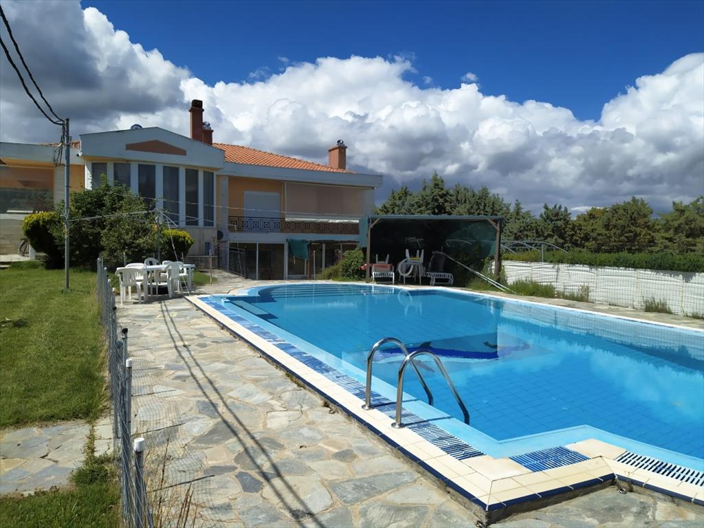 4 bedrooms Villa in Lagkadas, Greece No. 6619