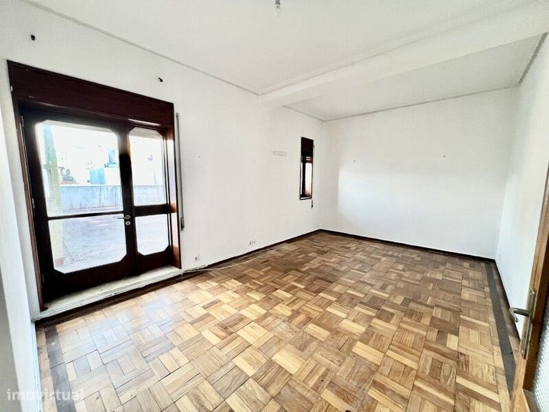 Квартира с 2 спальнями в Сан Жуан да Мадейра, Португалия № 302995