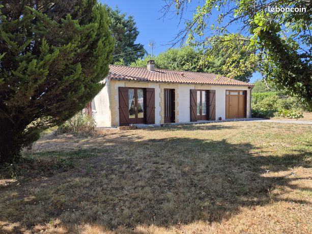 1 غرف نوم منزل في Charente, France رقم 303369