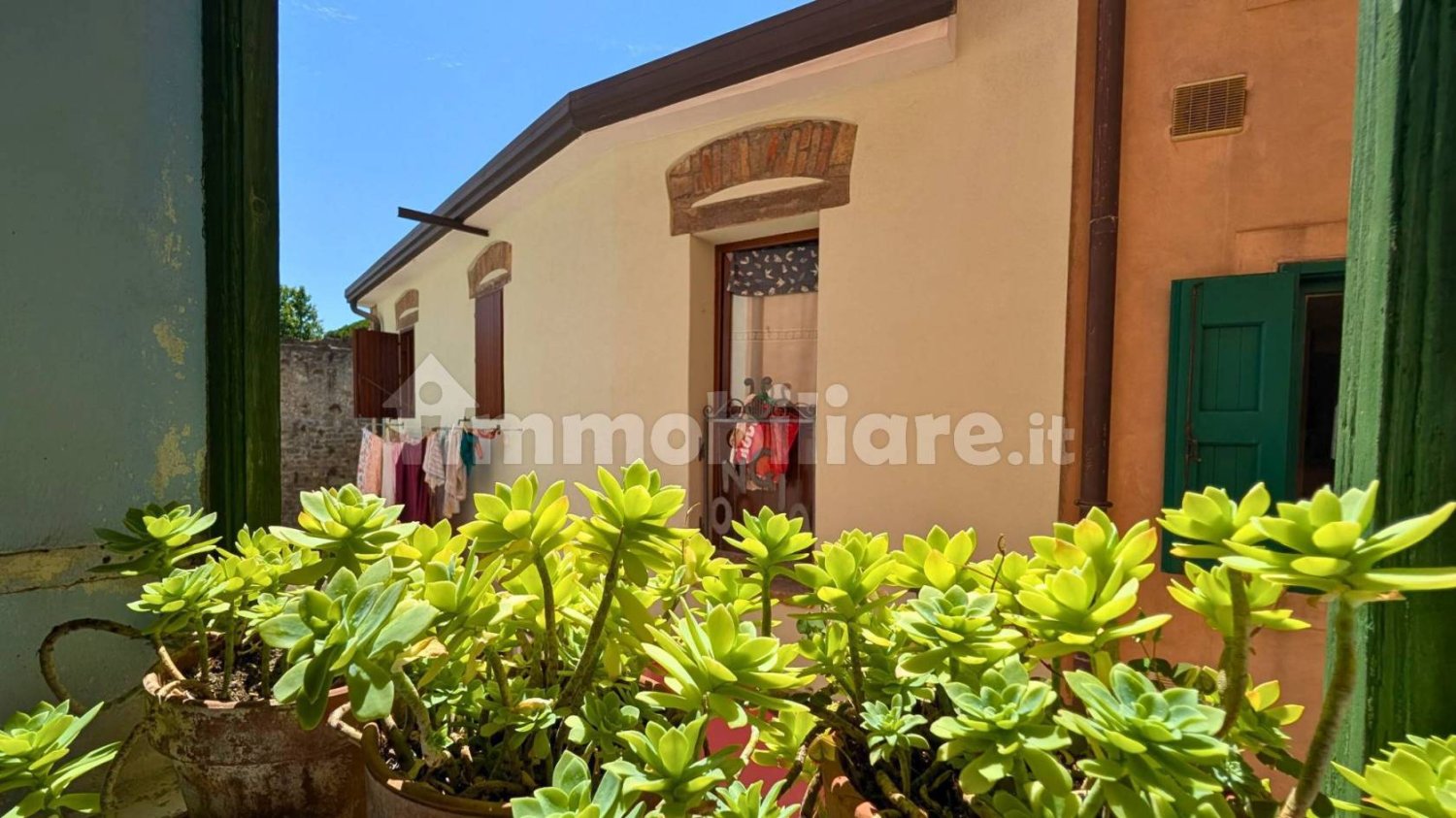 2 bedrooms House in Trieste, Italy No. 285592