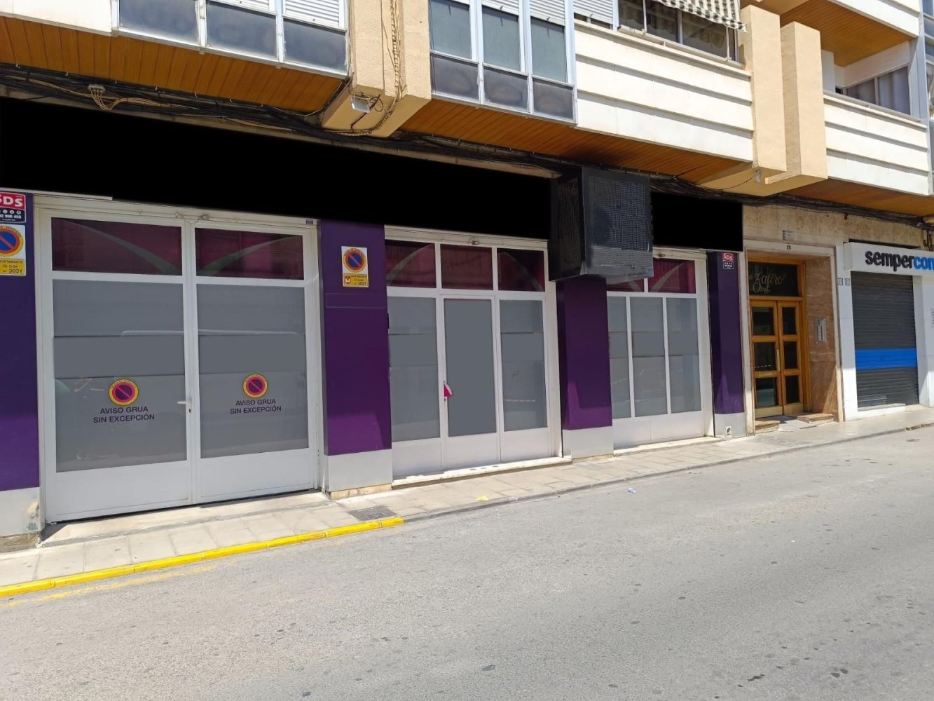 234m² Commercial property in Elda, Spain No. 196391