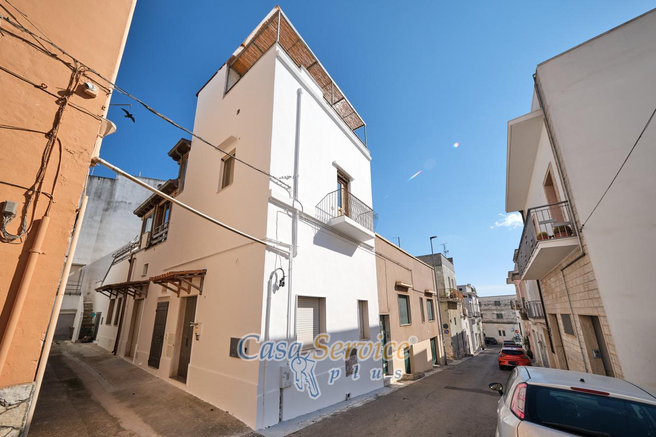 Casa de 3 habitaciónes en Matino, Italy No. 234482