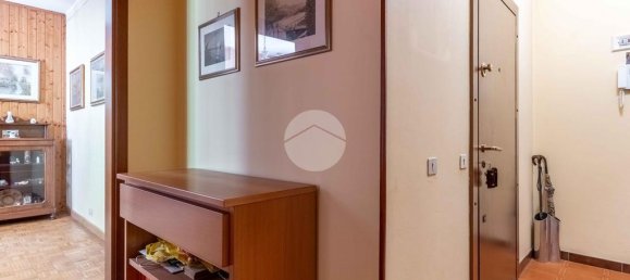 2 bedrooms Apartment in Milan, Italy No. 356616 3