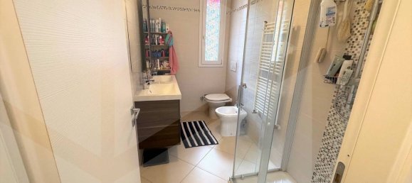 5-Zimmer Wohnung in Bologna, Italy, Nr. 22848 16