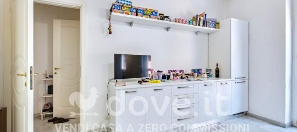 1 bedroom Apartment in Milan, Italy No. 358001 4