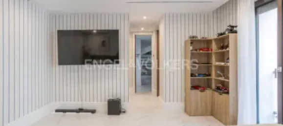 4 غرف نوم منزل ذو طابقين في Madrid, Spain رقم 176779 22