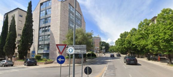 119m² Office in Perugia, Italy No. 326825 23