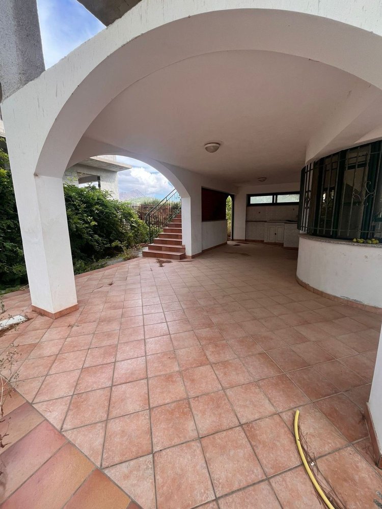 Квартира с 15 комнатами в Багерия, Италия № 290993