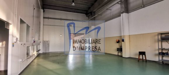 Entrepôt à Parma, Italy 1800m² No. 159815 19