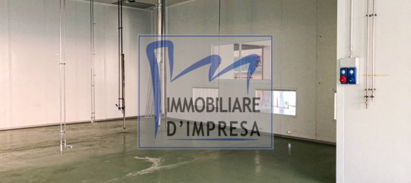 Entrepôt à Parma, Italy 1800m² No. 159815 10