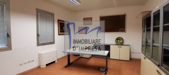 Entrepôt à Parma, Italy 1800m² No. 159815 29