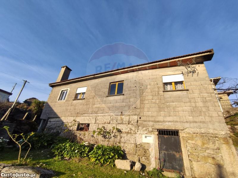 Дом с 4 спальнями в Аркуш ди Валдевеш, Португалия № 22308