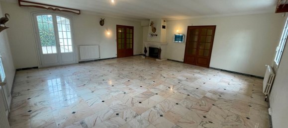 3 غرف نوم قلاع في La Vernelle, France رقم 231256 8