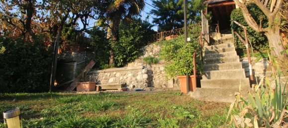 8 rooms Villa in San Fermo della Battaglia, Italy No. 13705 2