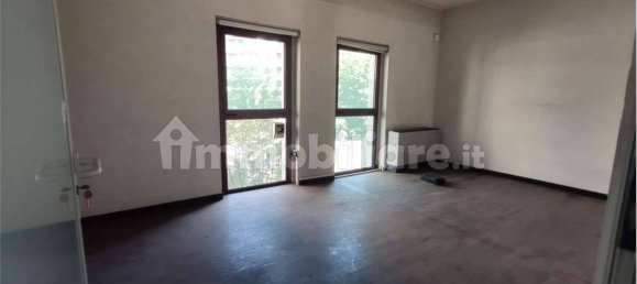 5 rooms Warehouse in Gallarate, Italy No. 187173 12