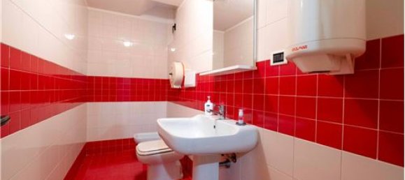 24-salle Villa à Fabriano, Italy No. 279251 16