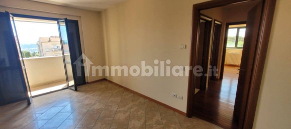 Apartamento de 3 dormitorios en Perugia, Italy No. 80368 8