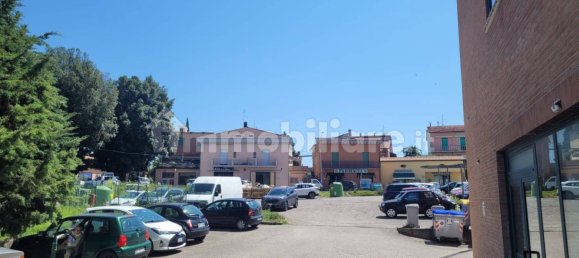Apartamento de 3 dormitorios en Perugia, Italy No. 80368 3