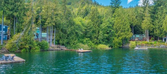 3 bedrooms House in British Columbia, Canada No. 232 11