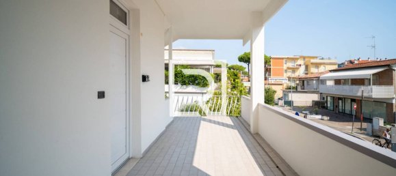 1 bedroom Apartment in Cervia, Italy No. 327587 8
