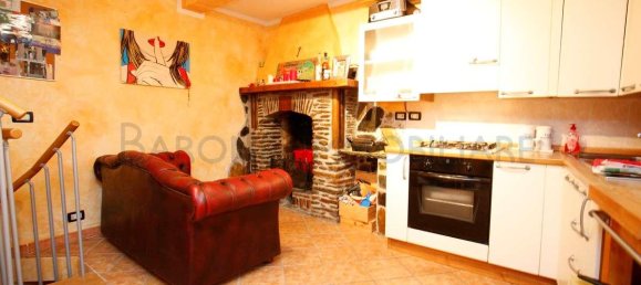 4غرفة شقة في Massa, Italy رقم 89995 2