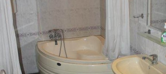 3 bedrooms Apartment in Baku, Azerbaijan No. 634 8