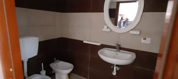 5 rooms House in Somma Vesuviana, Italy No. 85092 4