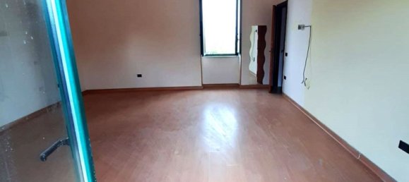 5 rooms House in Somma Vesuviana, Italy No. 85092 39