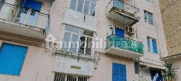 2 Schlafzimmer Wohnung in Naples, Italy, Nr. 357622 4