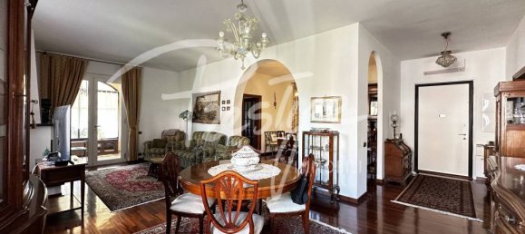 3 bedrooms Penthouse in La Spezia, Italy No. 277397 4