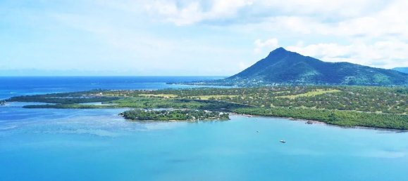 3 bedrooms Apartment in Grande Riviere Noire, Mauritius No. 279 7