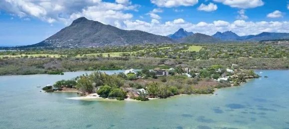 3 bedrooms Apartment in Grande Riviere Noire, Mauritius No. 279 6