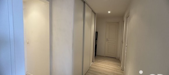 2 bedrooms Apartment in Sens, France No. 285568 6