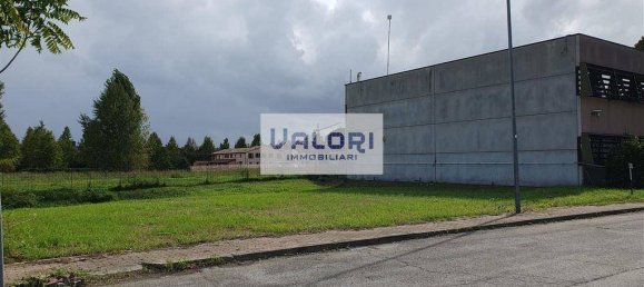 892m² Warehouse in Faenza, Italy No. 170408 2