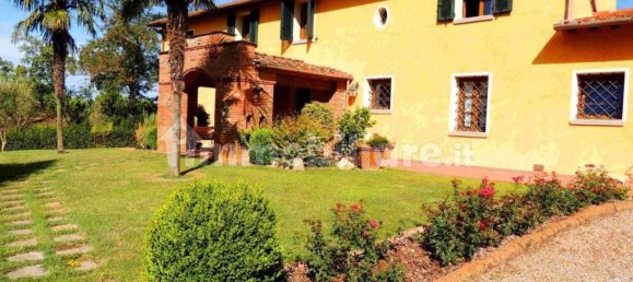 5 rooms House in Fucecchio, Italy No. 130229 3