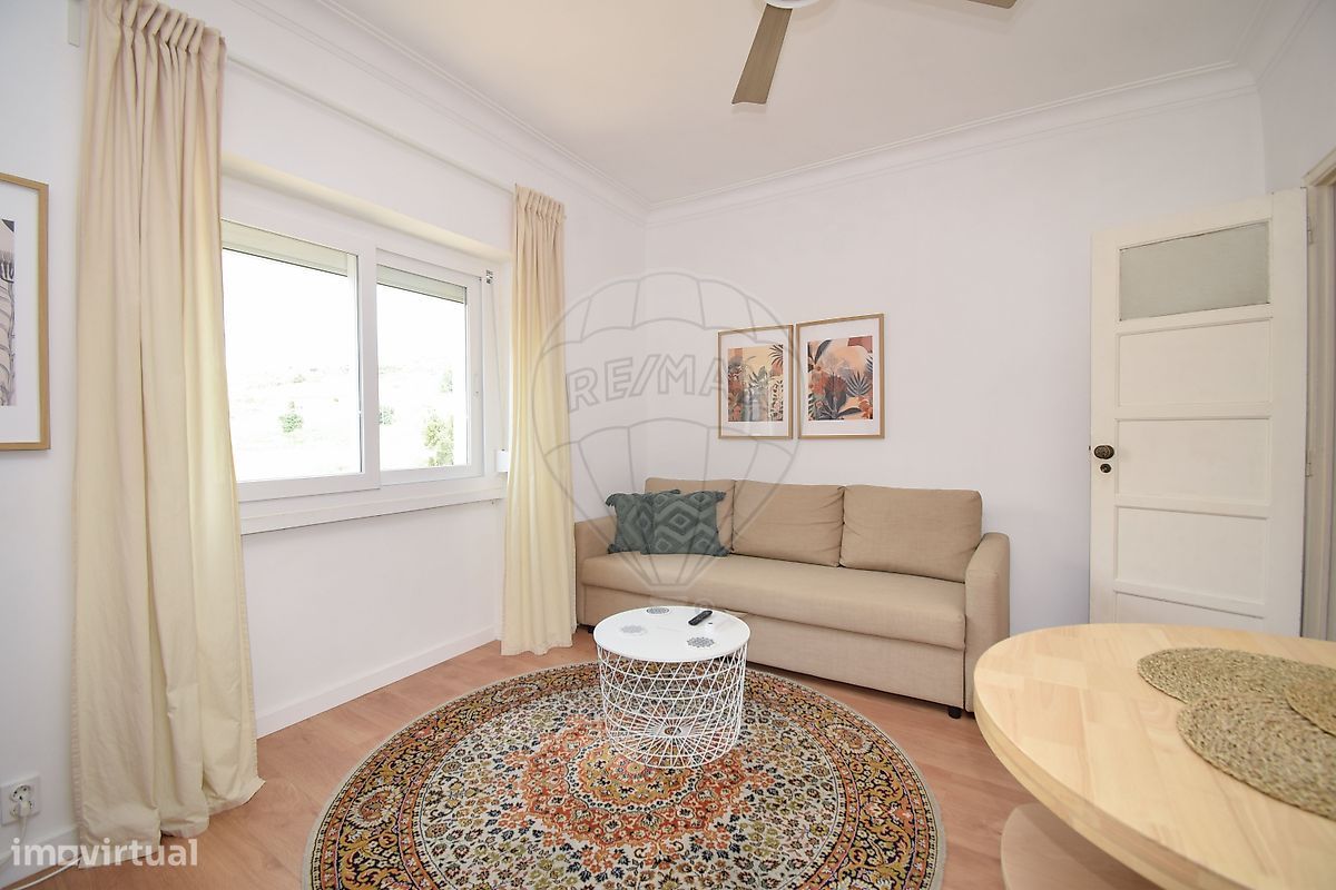 2 bedrooms Apartment in Amadora, Portugal No. 305458