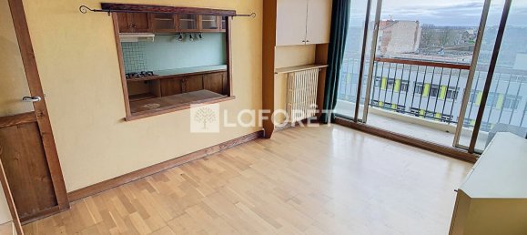 1 bedroom Apartment in Villejuif, France No. 184687 2