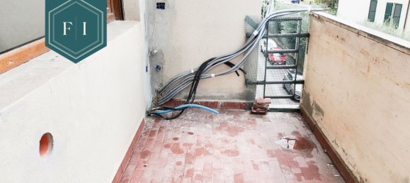 Apartamento de 3 dormitorios en Florence, Italy No. 381585 2